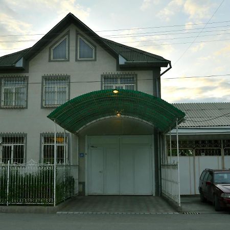 Astoria B&B Ош Экстерьер фото