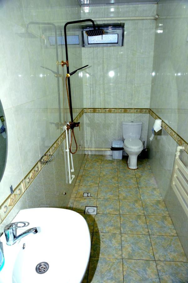 Astoria B&B Ош Экстерьер фото